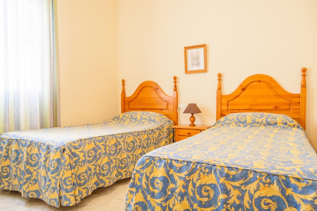 Apartamentos Nerja Medina Canovas מראה חיצוני תמונה