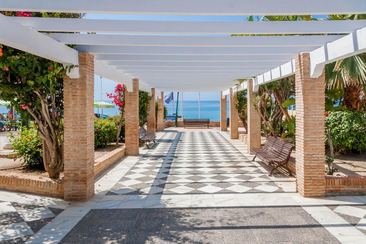 Apartamentos Nerja Medina Canovas חדר תמונה